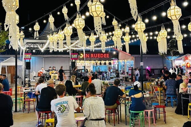 Chiang Mai Ladyboy Cabaret Show with Dinner and Drinks - An Evening of Entertainment and Insight
