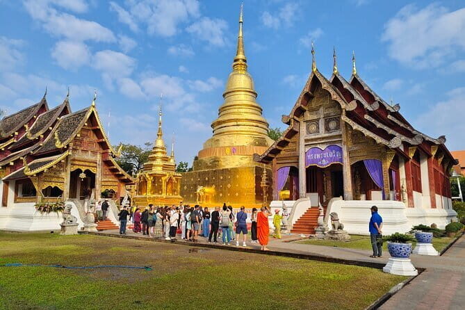 Chiang Mai Temples Visit Walking Tour with Ex-Monk Guide Part 1 - Key Points