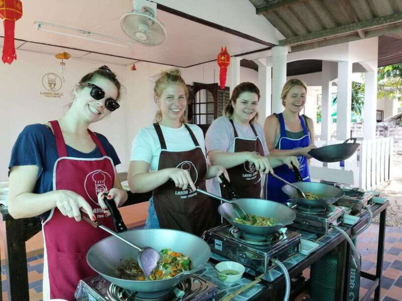 Chiang Mai: Thai Cooking and Market Tour with Lanna Smile - Who Should Consider This Tour?