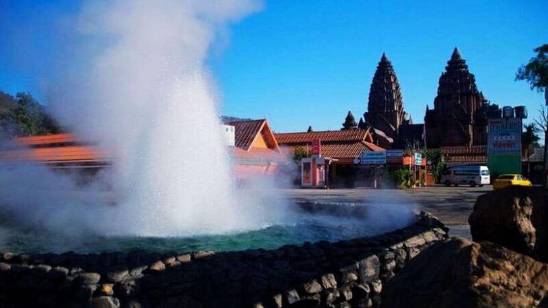 Chiang Mai: White, Blue & Big Buddha Temples in Chiang Rai - Practical Tips for Participants