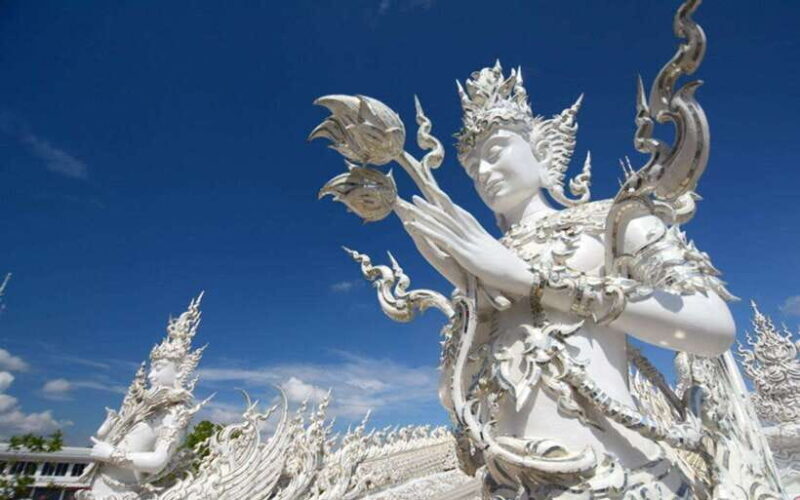 Chiang Mai: White, Blue & Big Buddha Temples in Chiang Rai - Who Should Consider This Tour?