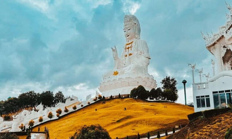 Chiang Mai: White Temple, Blue Temple, and Black House Tour - Who Should Consider This Tour?