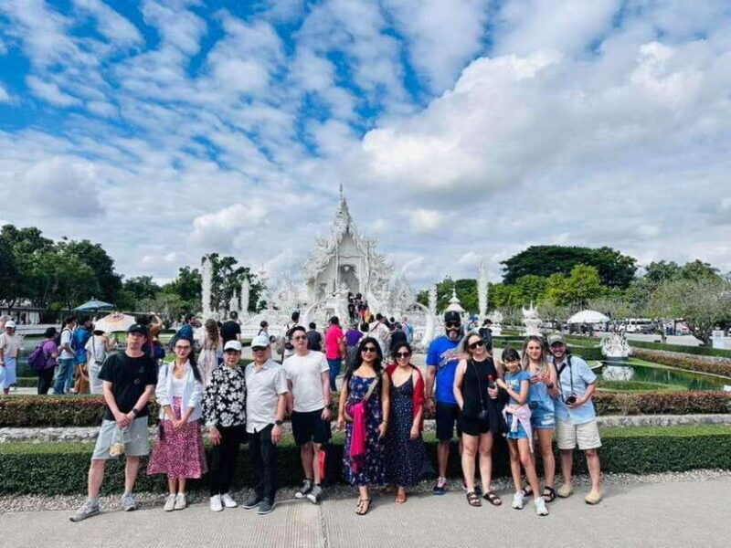 Chiang Rai: 2 Temples (White and Blue) + Black House Museum - The Value of the Experience