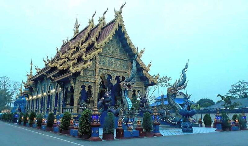Chiang Rai: City Highlights One-Day Tour with Thai Lunch - The Temples: White and Blue