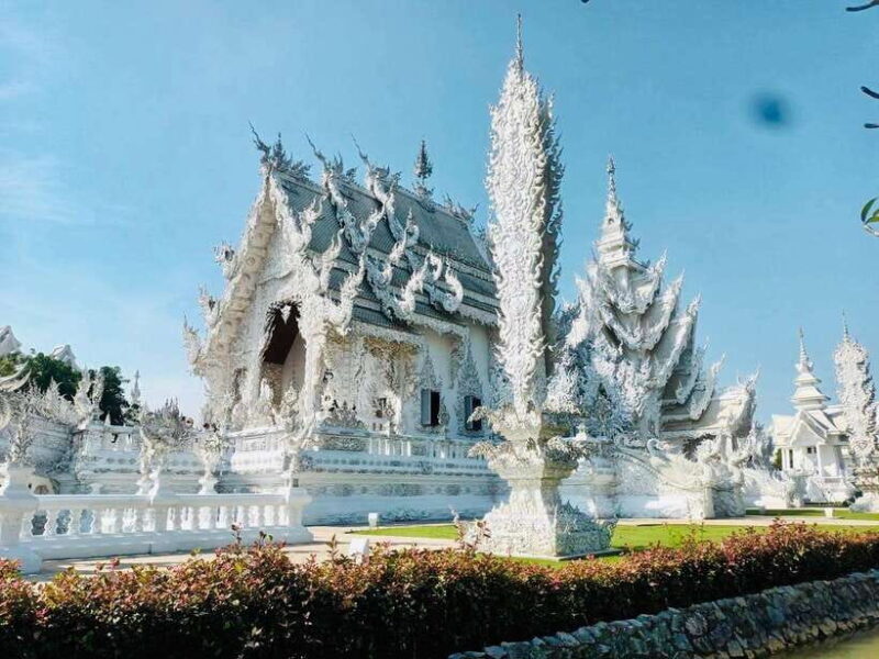 Chiang Rai: Excursion White, Blue,Red Temples & Lalitta Café - Practical Tips for Travelers
