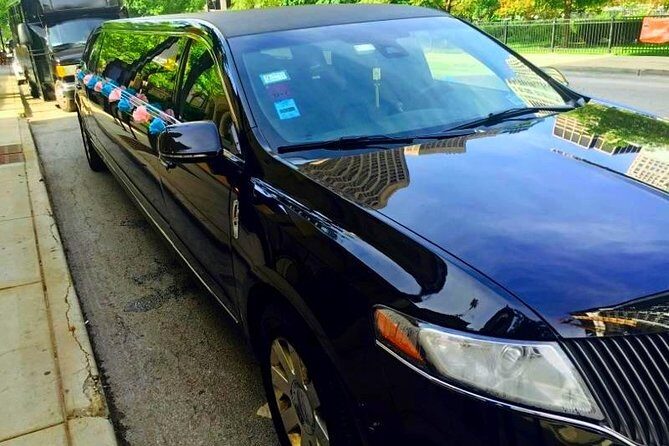 Chicago 2-Hour Sightseeing Transfer by Luxury Stretch Limo - Key Points