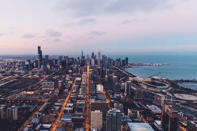 Chicago 2-Hour Sightseeing Transfer by Luxury Stretch Limo - The Price and Its Value