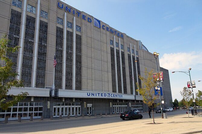 Chicago Bulls Basketball Game Ticket at United Center - An In-Depth Look at the Experience