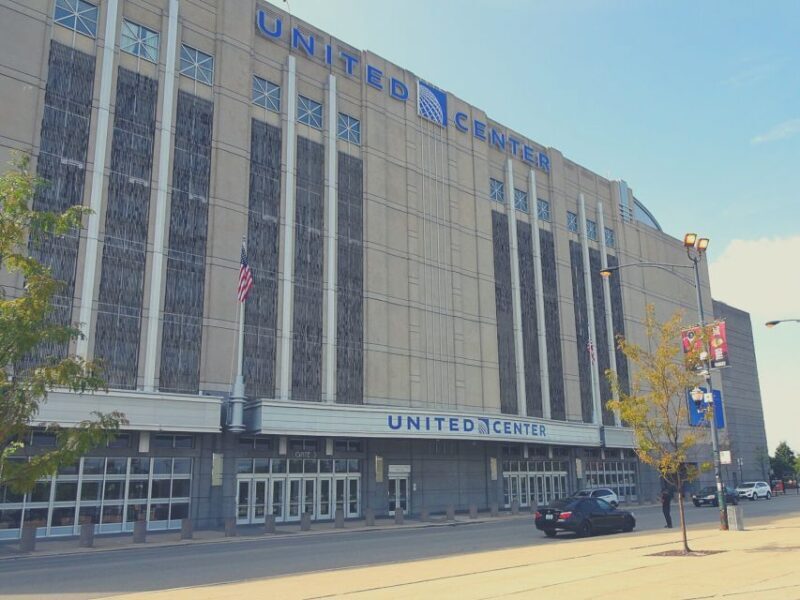 Chicago: Chicago Bulls Basketball Game Ticket - What to Consider Before Buying