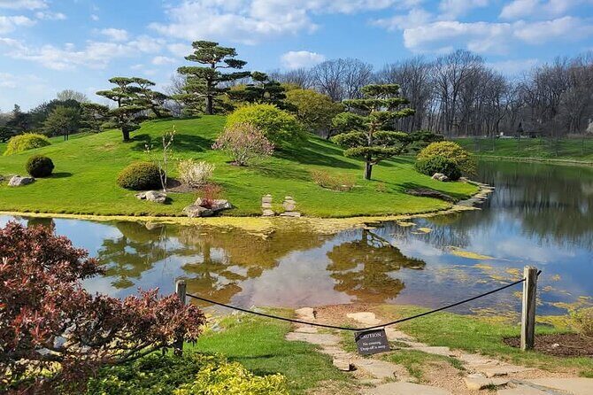 Chicago City's Iconic Sights and Suburb Gems Tour - Practicalities and Value
