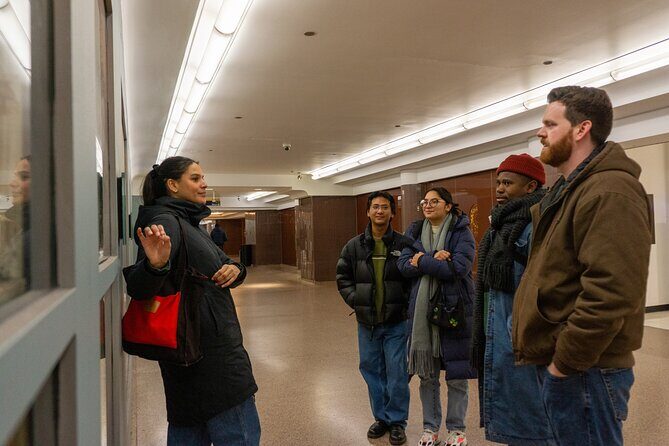 Chicago: Downtown Loop & Millennium Park 2 Hour Walking Tour - Who Should Consider This Tour?