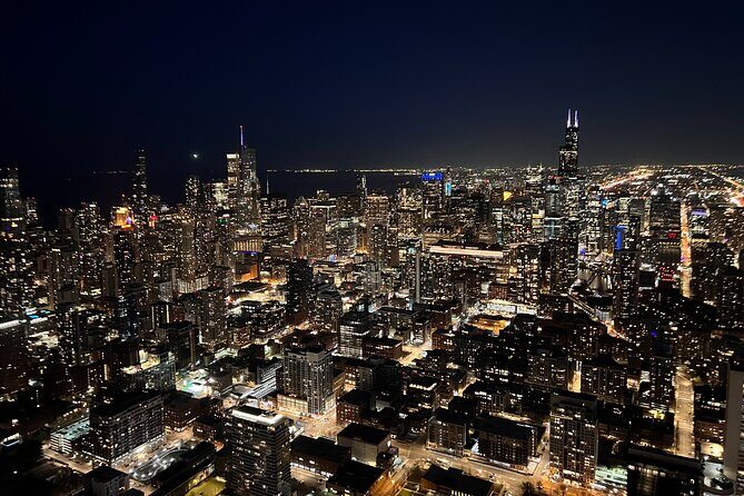 Chicago Helicopter 10-Minute Tour for up to Three Passengers - Who Should Consider This Tour?