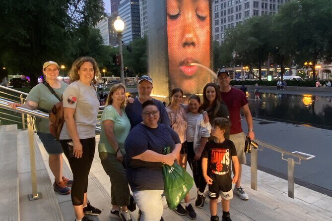 Chicago Highlights Walking Tour with Free Bike or Kayak Rental - Key Points