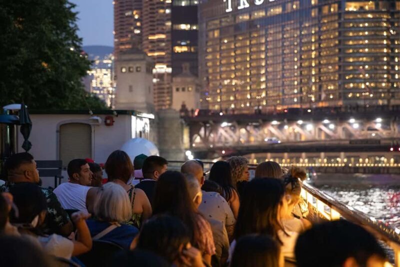 Chicago: Historic Gangsters & Twilight Tales Night Cruise - Key Points