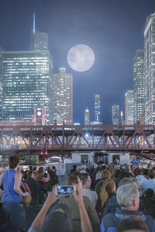 Chicago: Historic Gangsters & Twilight Tales Night Cruise - A Closer Look: What You Can Expect