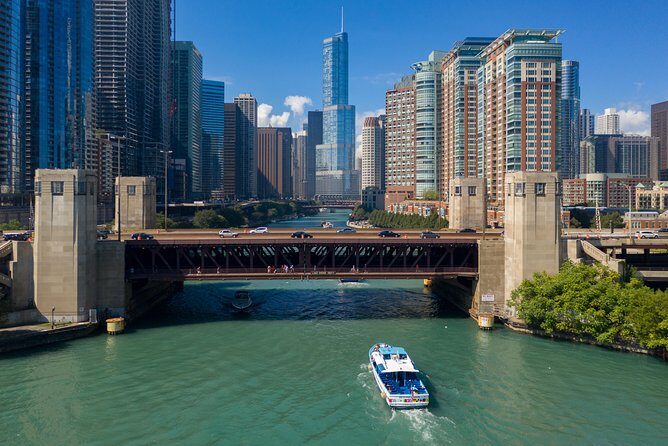 Chicago Sightseeing River and Lake Cruise - An Introduction to the Experience