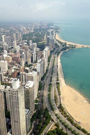 Chicago Skyline Sunday Funday Mimosa/Bloody Mary Party Cruise - Chicago Skyline Sunday Funday Mimosa/Bloody Mary Party Cruise: An Honest Review