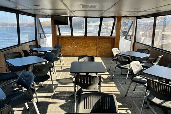 Chicago Skyline Tiki Chic Party Cruise on Lake Michigan - FAQ