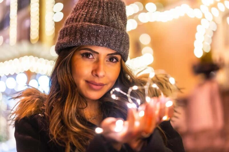 Chicagos Festive Lights: Private Magical Christmas Journey - Key Points