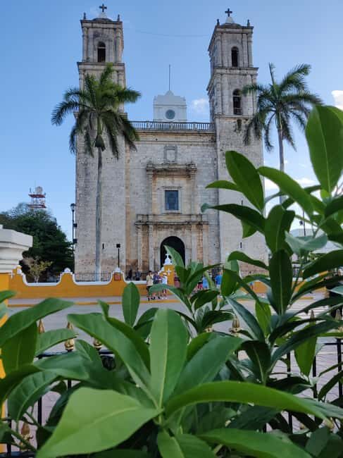 Chichén Itzá Adventure: Tour with Guides,Buffet & Cenote - Valladolid: A Brief Cultural Stop