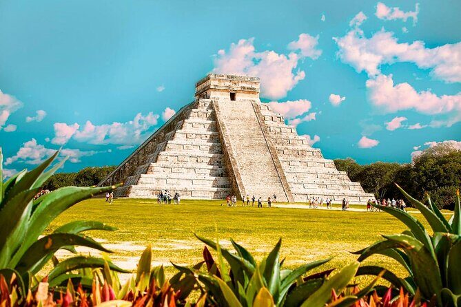 Chichen Itza and Cenote Tsukán with Lunch - Key Points