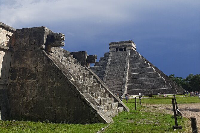 Chichen Itza Deluxe And Ancestral Cenotes Suytun and Ik-kil - Exploring Valladolid and Local Flavors