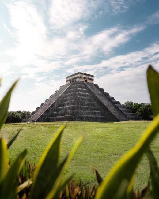 Chichen Itza On-Site Guided Tour with Certified Local Expert - Discovering Chichen Itza On a Guided Tour with a Local Expert