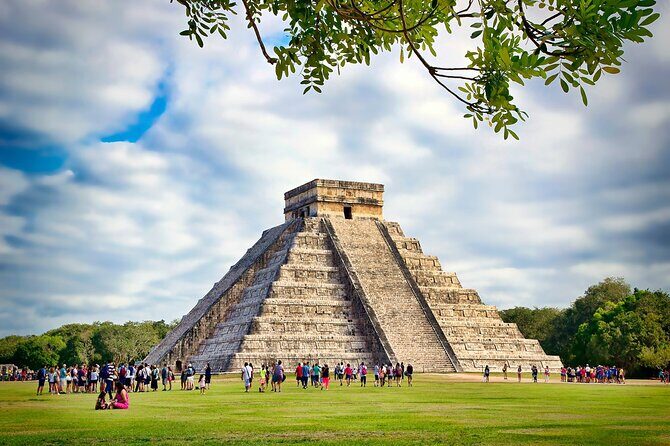 Chichen Itza, Transportation, lunch, cenote and Valladolid. - Key Points