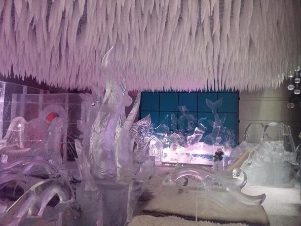Chillout Ice Lounge Dubai Experience Ticket with Transfers Option - Discovering the Chillout Ice Lounge Dubai Experience