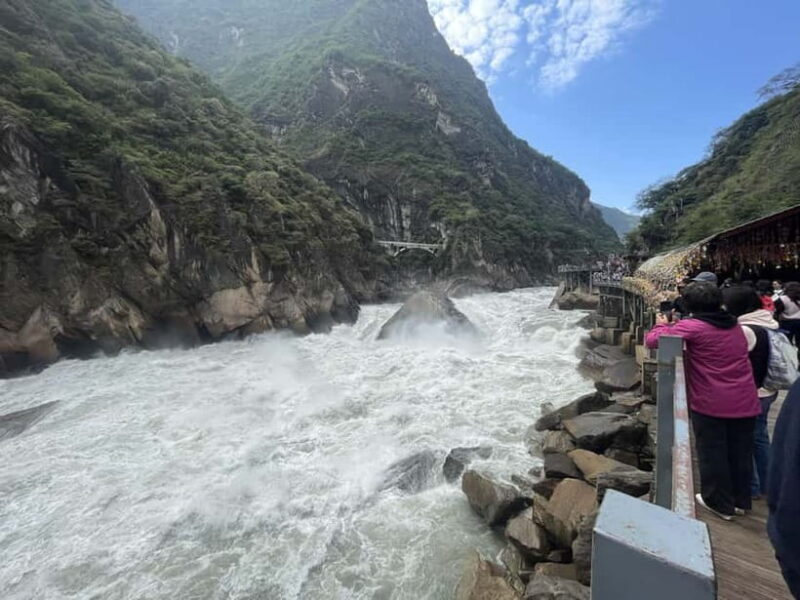 China Shangri-La Tiger Leaping Gorge : A Canyon Adventure - FAQ