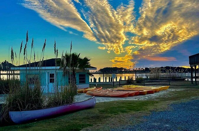 Chincoteague Canoe Rental around Assateague Island - Why Consider This Canoe Rental?