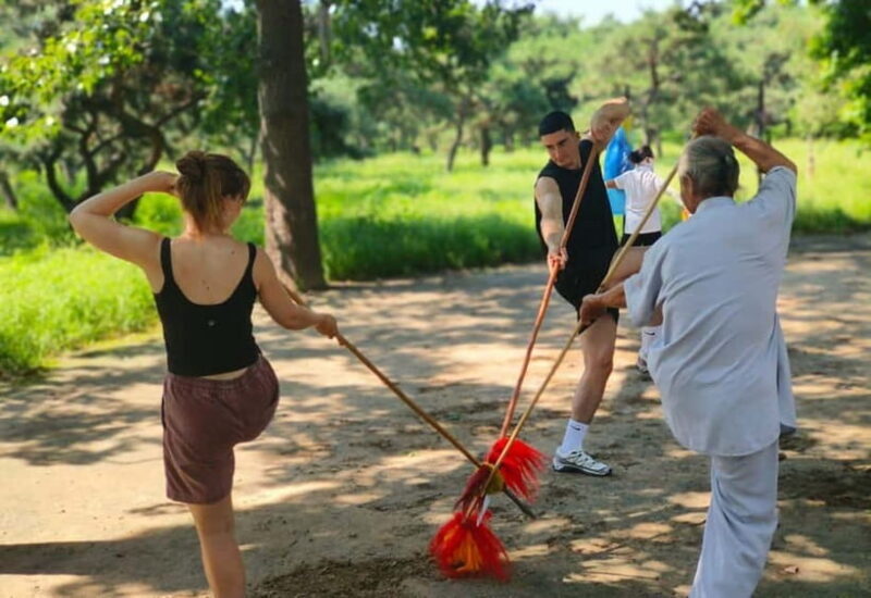Chinese Kung Fu Experience Class in Beijing - The Instructor and Group Dynamics