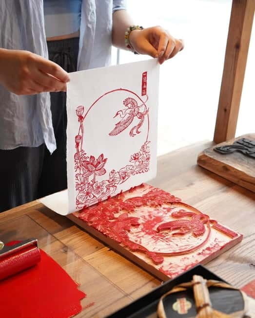 Chongqing Heritage Tour: Hands-on Crafts & Teahouse Visit - A Closer Look at the Experience