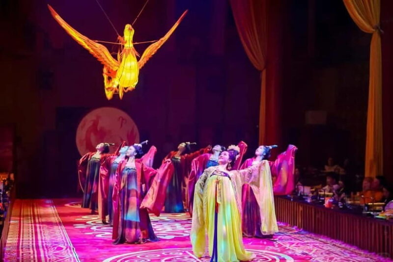 Chongqing: Qingyu Banquet Experience with Show and Dinner - Dressing Up in Ancient Costumes