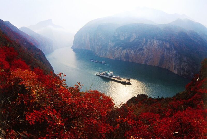 Chongqing: Yangtze River Cruise with Meals and Accommodation - An In-Depth Look at the Yangtze River Cruise Experience