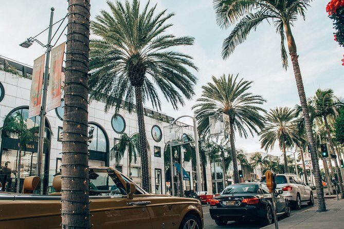 Christmas Lights in Beverly Hills - Private Guide and Free Coffee with Dessert - FAQs