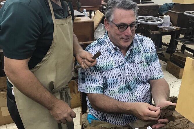 Cigar Rolling Lesson in Nassau - An In-Depth Look at the Experience