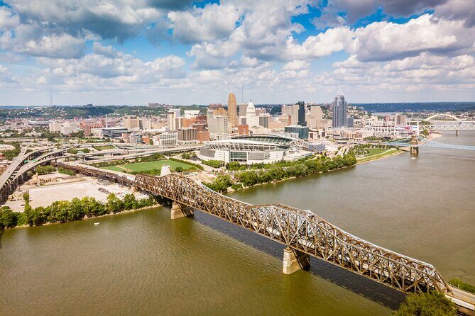 Cincinnati Adventure Scavenger Hunt and Sports - Key Points