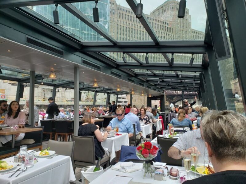 City Cruises Chicago: Brunch, Lunch, or Dinner River Cruise - Special Touches and Extras