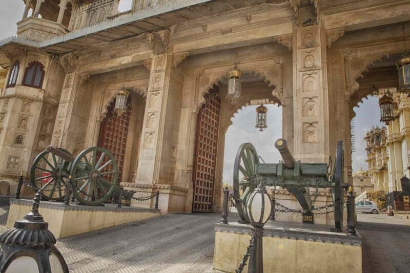 City Palace Udaipur Express visits with english speaks guide - An In-Depth Look at the Tour Experience
