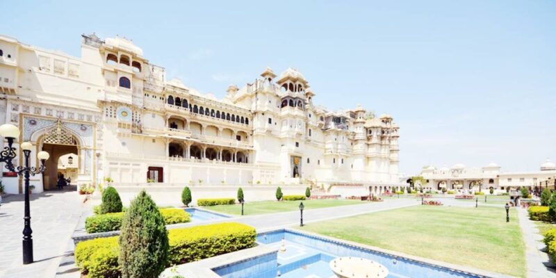 City Palace Udaipur Express visits with english speaks guide - The Bottom Line