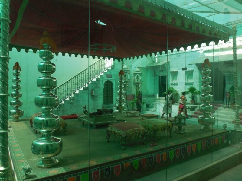 City Palace: Vintage Car Museum & Crystal Gallery Half-Day - A Closer Look at the Itinerary