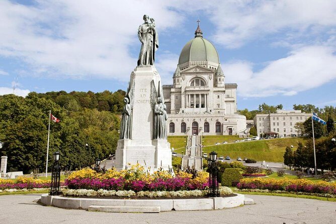 City tour; afternoon in Montreal - Transportation and Group Size