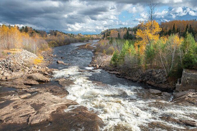 City tour and hiking to the Canyon and Waterfall in the Park - Who Is This Tour Best For?