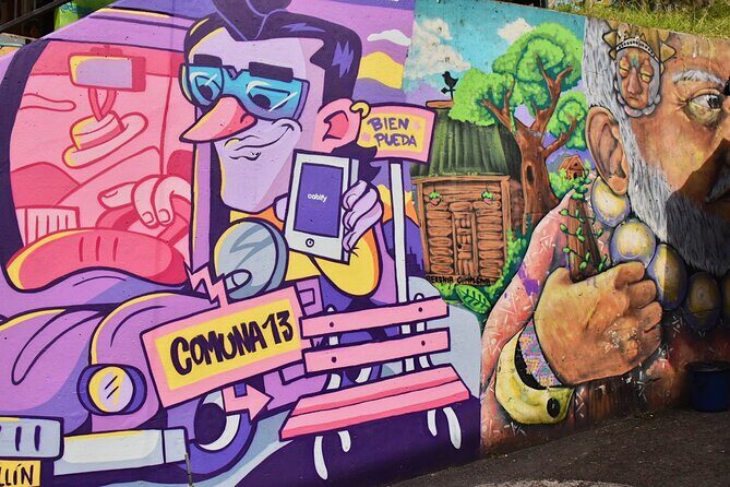 City Tour + Commune 13 Medellin - Parque de los Pies Descalzos – Walking into Nature and Science
