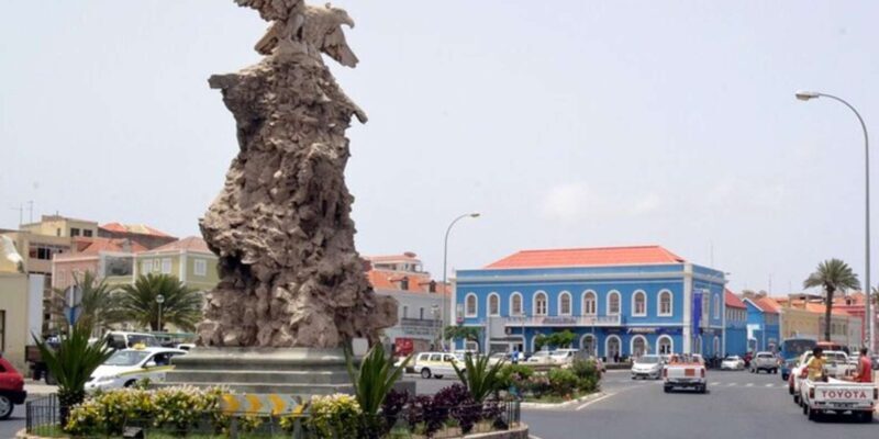 City tour Mindelo with music & cultural worshop - The Sum Up
