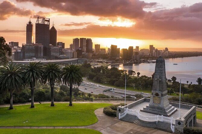 City Tour Perth and Fremantle and Swan River - Exploring Elizabeth Quay and Perth’s City Center