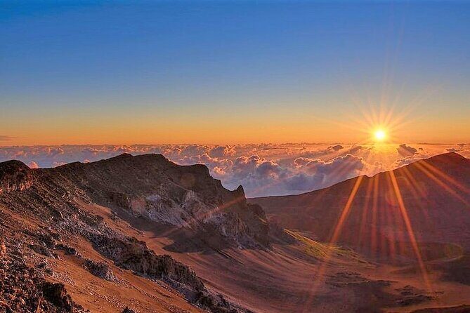 Classic Haleakala Sunrise Tour - An In-Depth Look at the Haleakala Sunrise Tour
