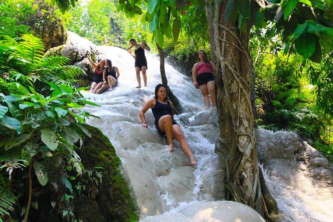 Climb Sticky Waterfall Like a Spiderman - An In-Depth Look at the Sticky Waterfalls Tour