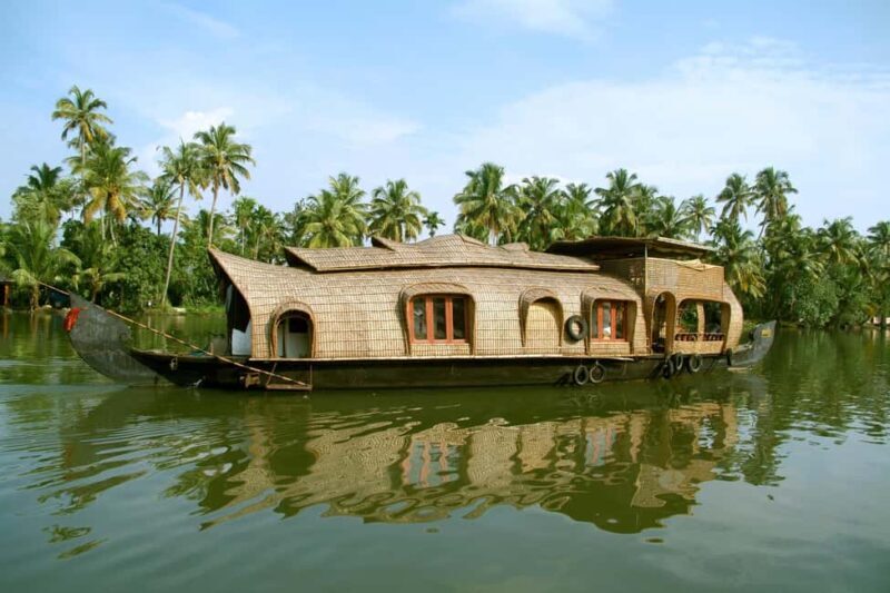Cochin: 5-Day Private Tour of Munnar, Alleppey & Backwaters - An Authentic Introduction to Kerala’s Natural and Cultural Diversity